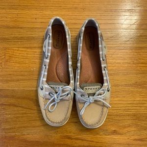 Sperry Topsider boat shoes